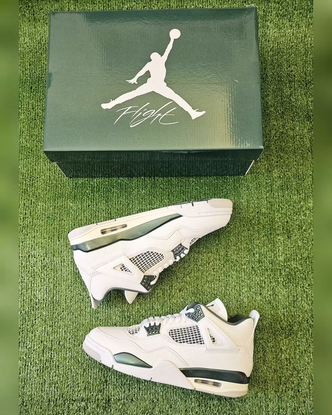 (Youth) Air Jordan 4 Retro 'Oxidized Green' FQ8213-103 (Youth) Air Jordan 4 Retro 'Oxidized Green' FQ8213-103